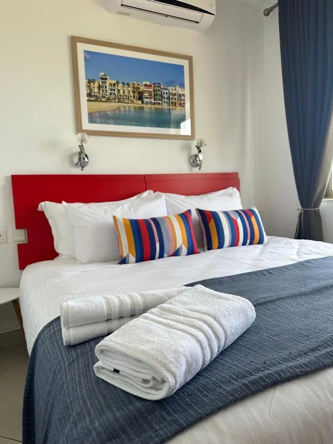 The Beach House Birżebbuġa 0*,  Málta