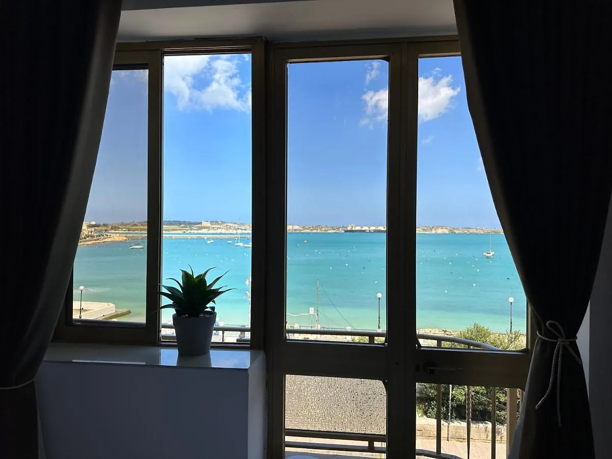 The Beach House Birżebbuġa Affittacamere