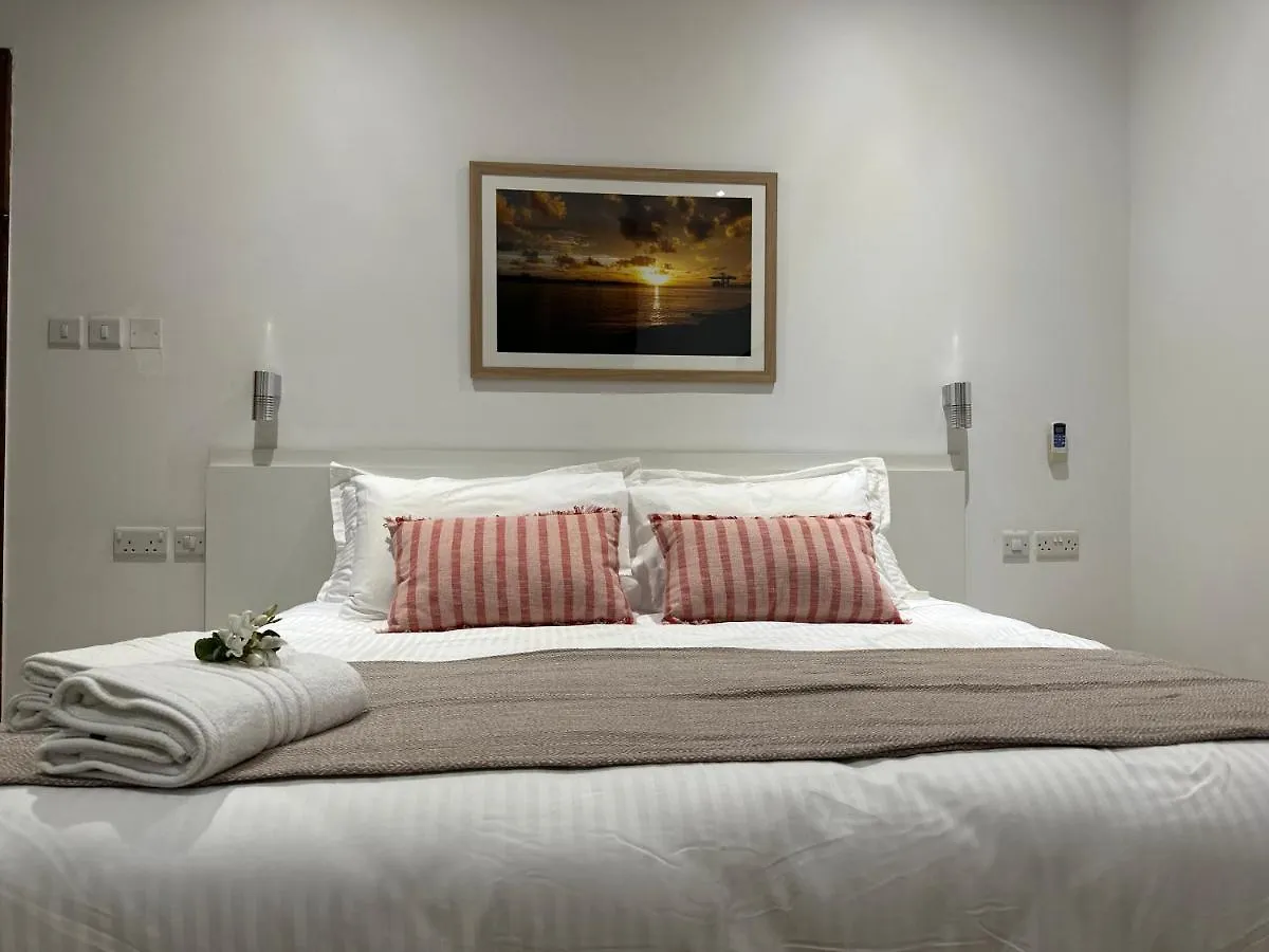 The Beach House Birżebbuġa Affittacamere